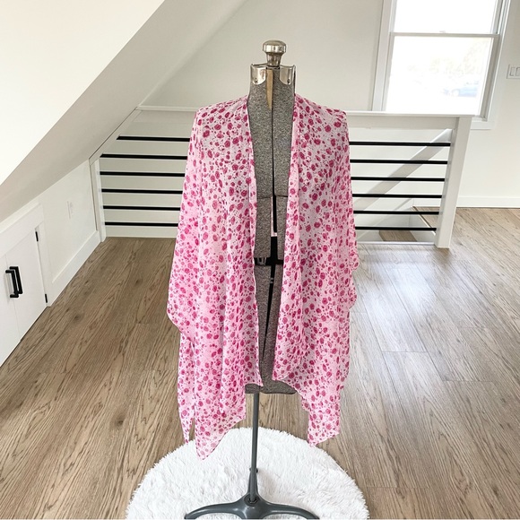 LC Lauren Conrad Other - NWT LC, hot pink floral print kimono beach cover-up